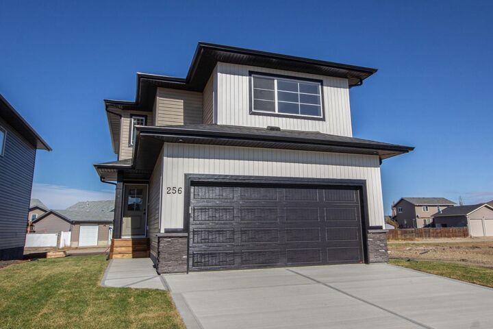 74 Turnbull Close  Red Deer AB T4P 3H6 photo