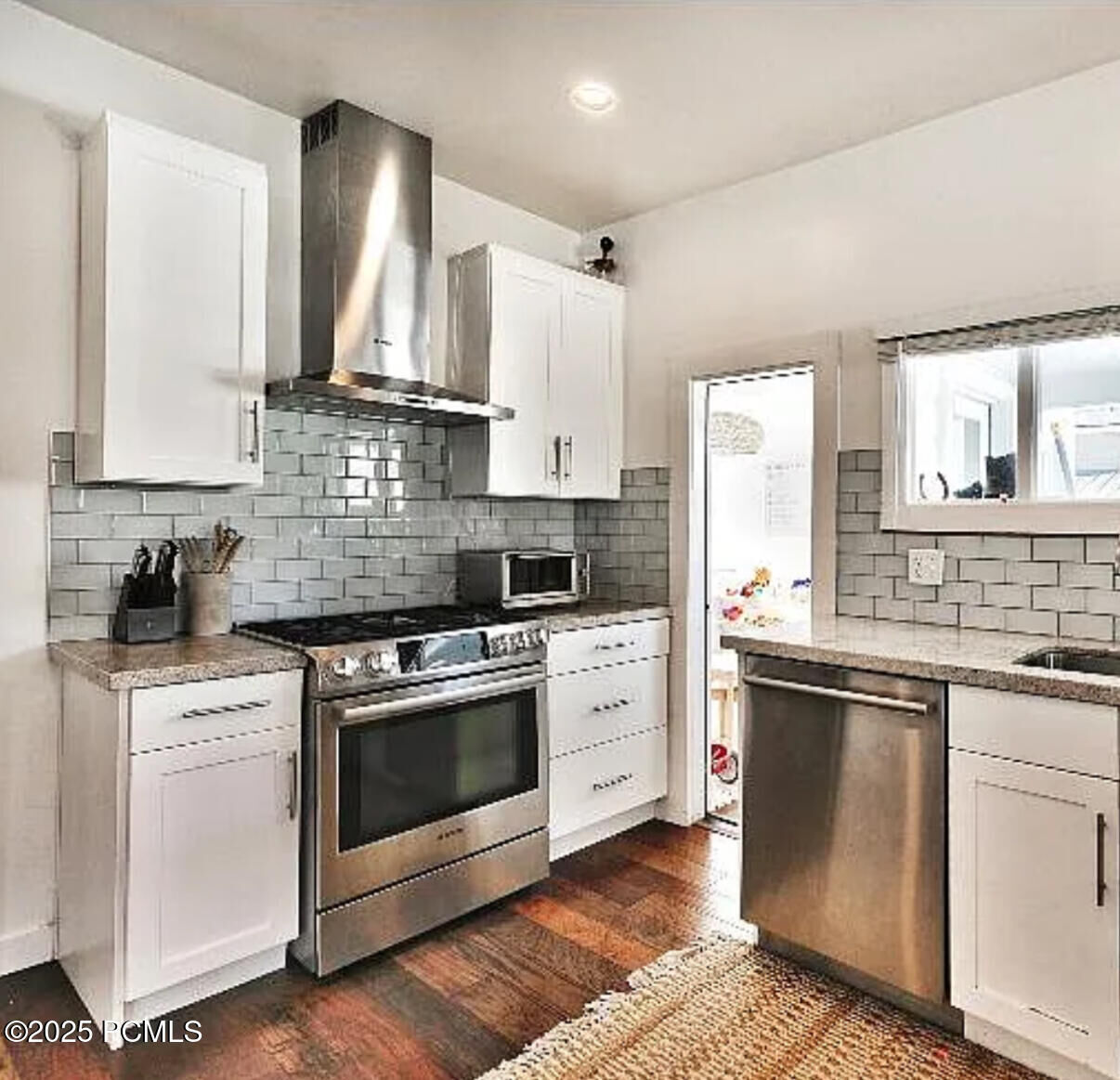 Property Photo: 1057 Woodside Avenue UT 84060