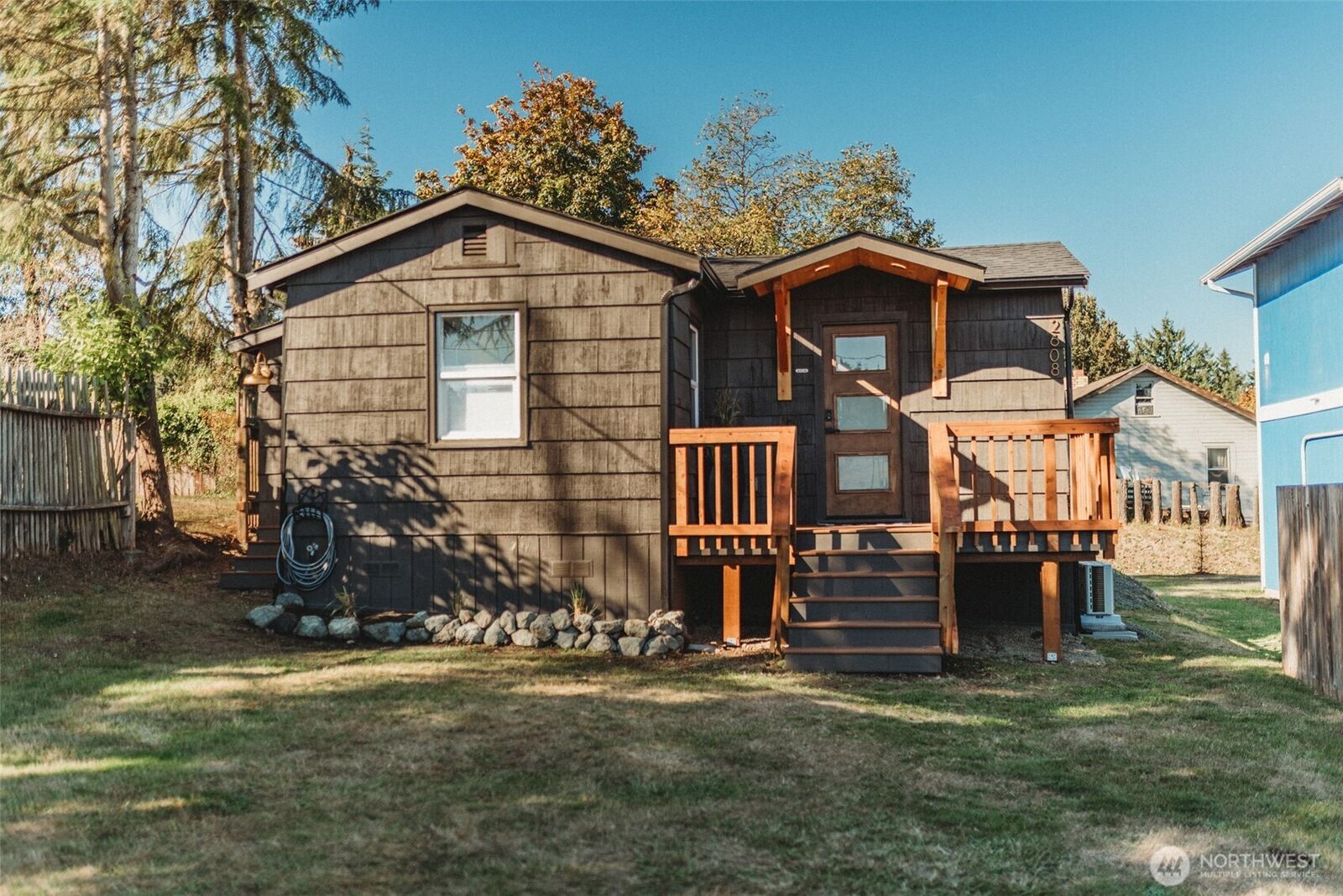 Property Photo:  2608 S Washington Street  WA 98362 