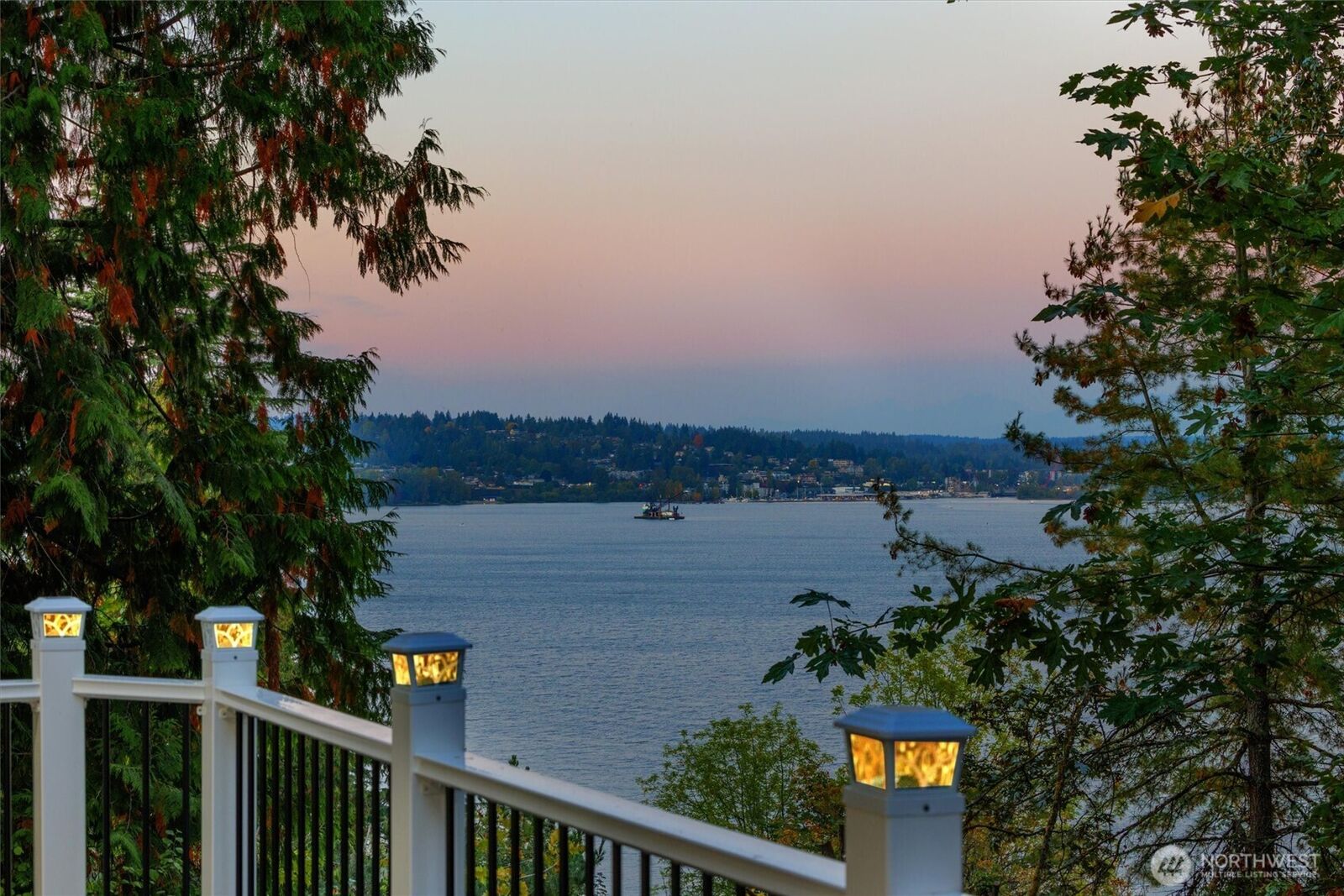Property Photo: 14538 38th Avenue NE WA 98155