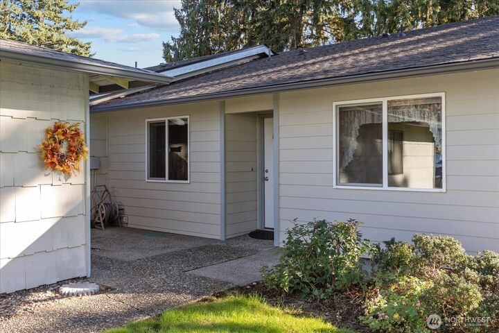 Property Photo: 8405 55th Avenue NE 1 WA 98270