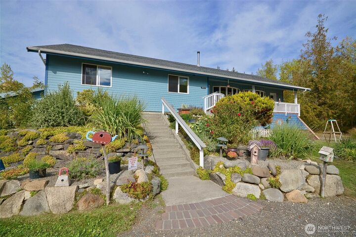 Property Photo: 18212 138th Avenue SE WA 98597