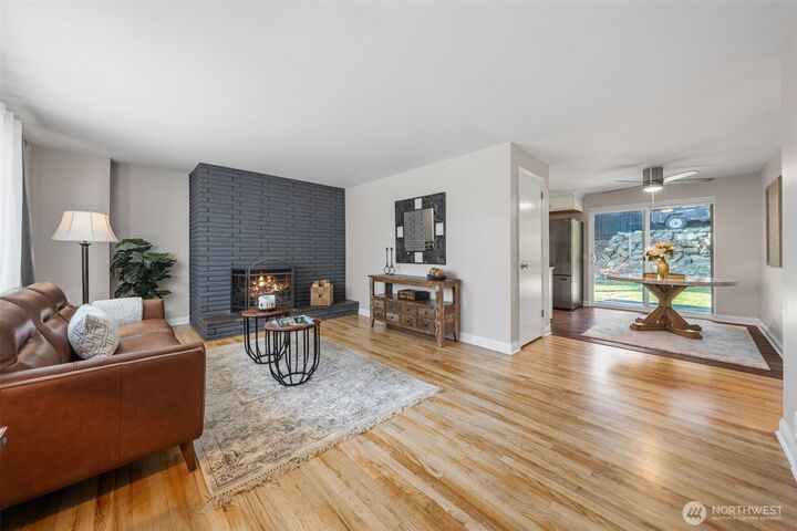 Property Photo: 20631 10th Avenue S WA 98198