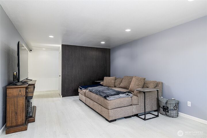 Property Photo: 310 Johnson Street WA 98022