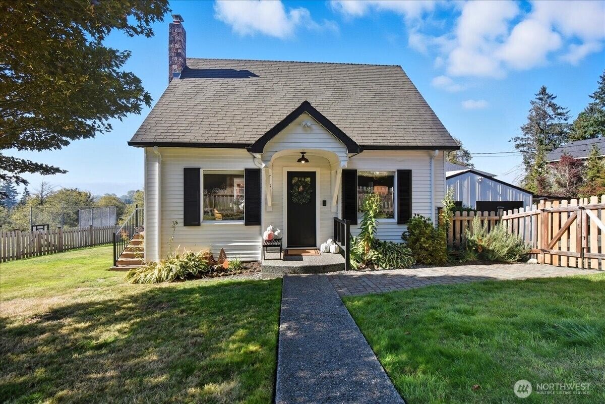 Property Photo: 7130 Foster Slough Road WA 98290
