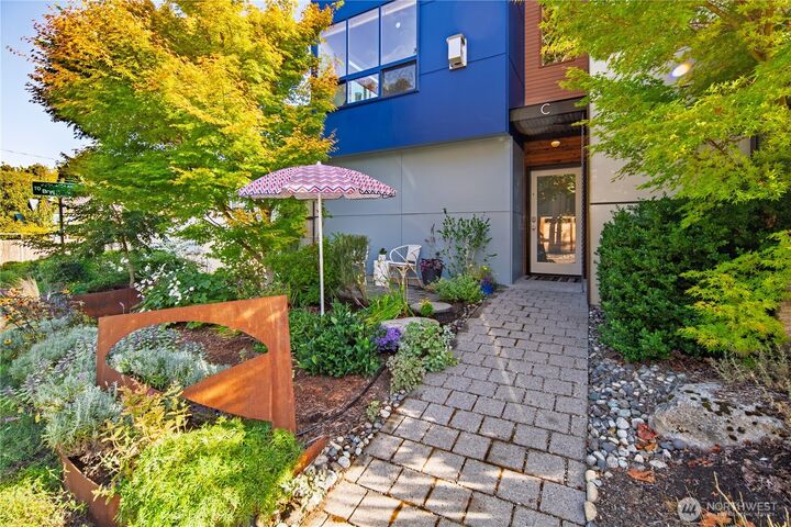 Property Photo: 4400 Brygger Drive W C WA 98199