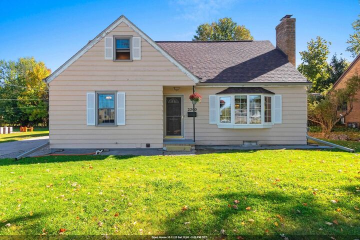 2200 S Greenview Street  Appleton WI 54915 photo