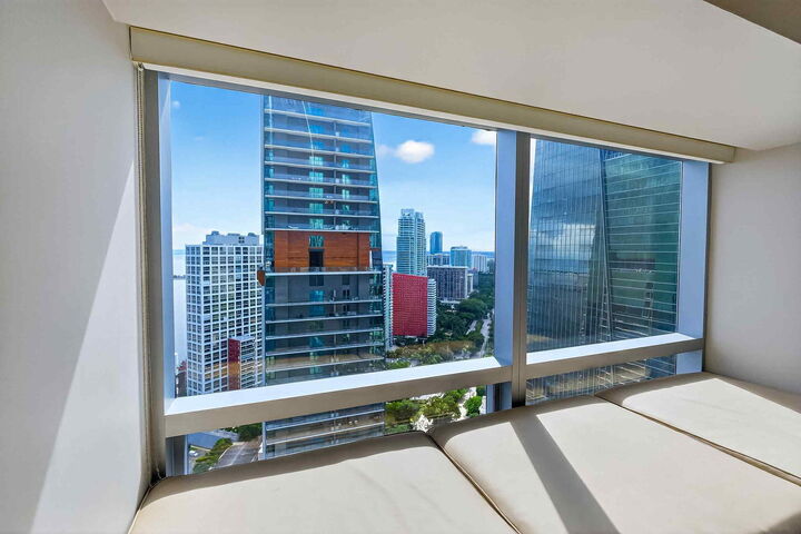 Property Photo:  1435 Brickell Avenue #3401  FL 33131 