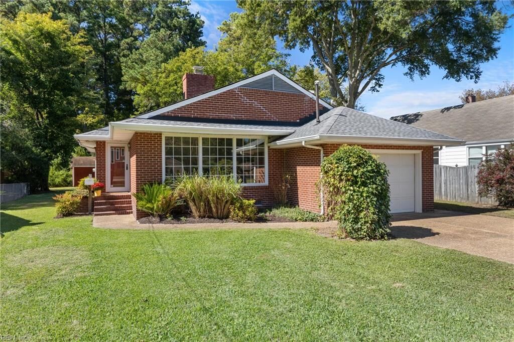 Property Photo:  739 Bellwood Rd  VA 23666 