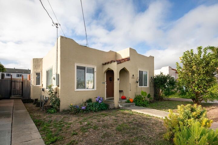 Property Photo: 527 Park Street CA 93901