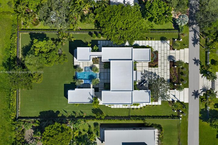 Property Photo:  9900 SW 125th Ave  FL 33186