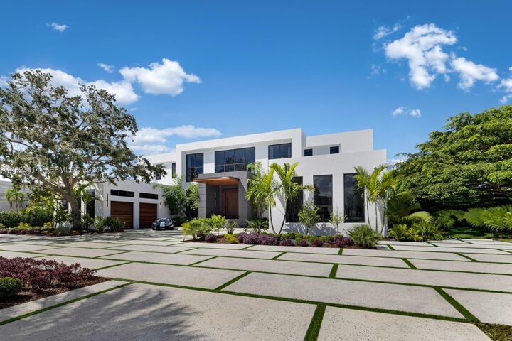 Property Photo:  9900 SW 125th Ave  FL 33186 
