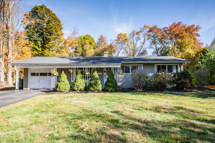 1105 West Woods Road  Hamden CT 06518 photo