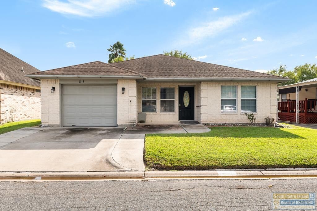 Property Photo:  1314 Oak St.  TX 78550 