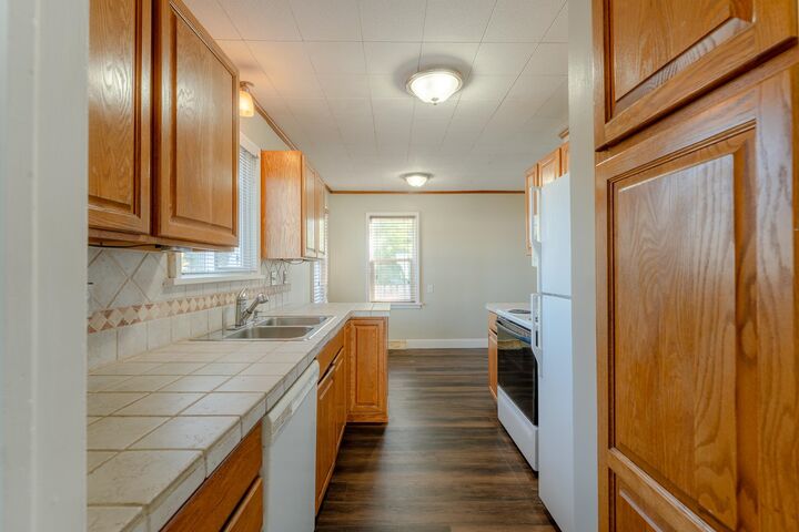 Property Photo: 5917 N Lincoln St WA 99205