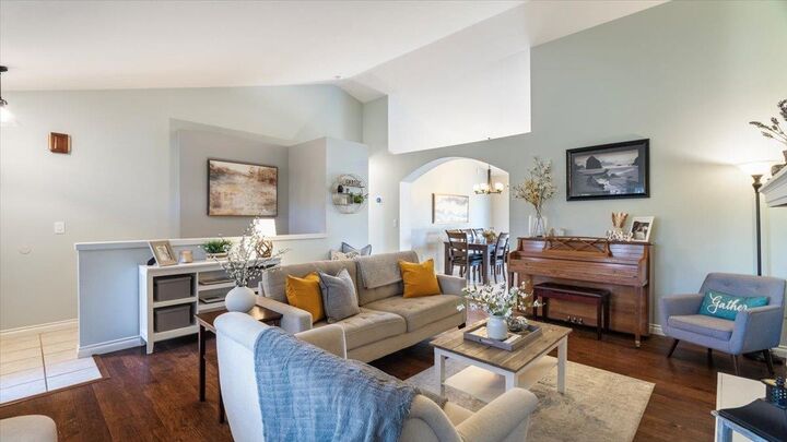 Property Photo:  414 S Sonora Ln  WA 99037 