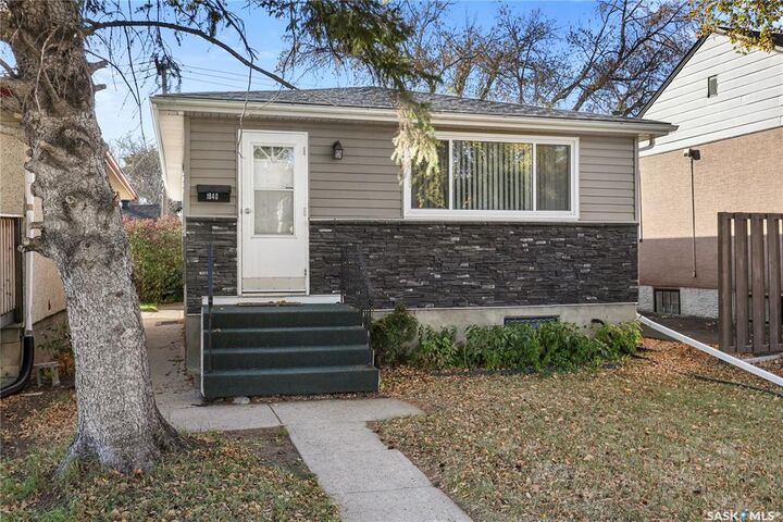 Photo de la propriété:  1940 York Street  SK S4T 4R4