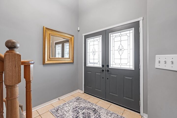 Property Photo:  53 Kinross Avenue  ON L1M 2C4 