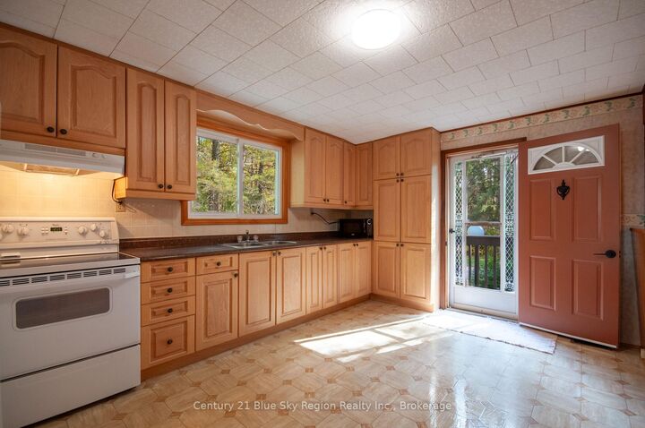 Property Photo: 78 Dalys Road ON P1B 8G4