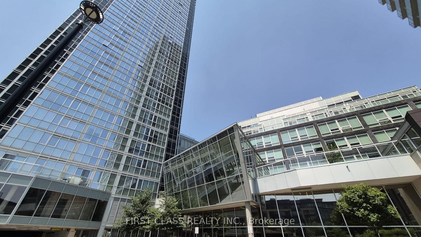 Property Photo:  2916 Highway 7 N/A 1309  ON L4K 0K6