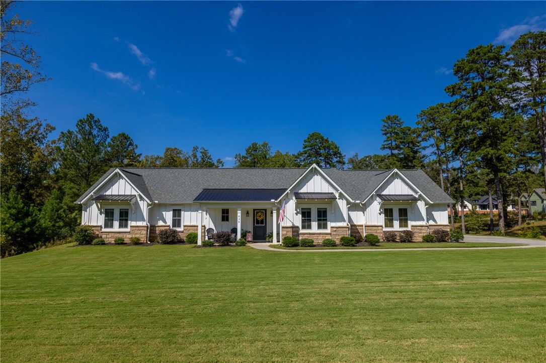 Property Photo: 838 Little Bay Lane SC 29672