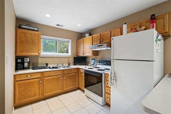 Property Photo:  921 McLaughlin Run Rd  PA 15017 