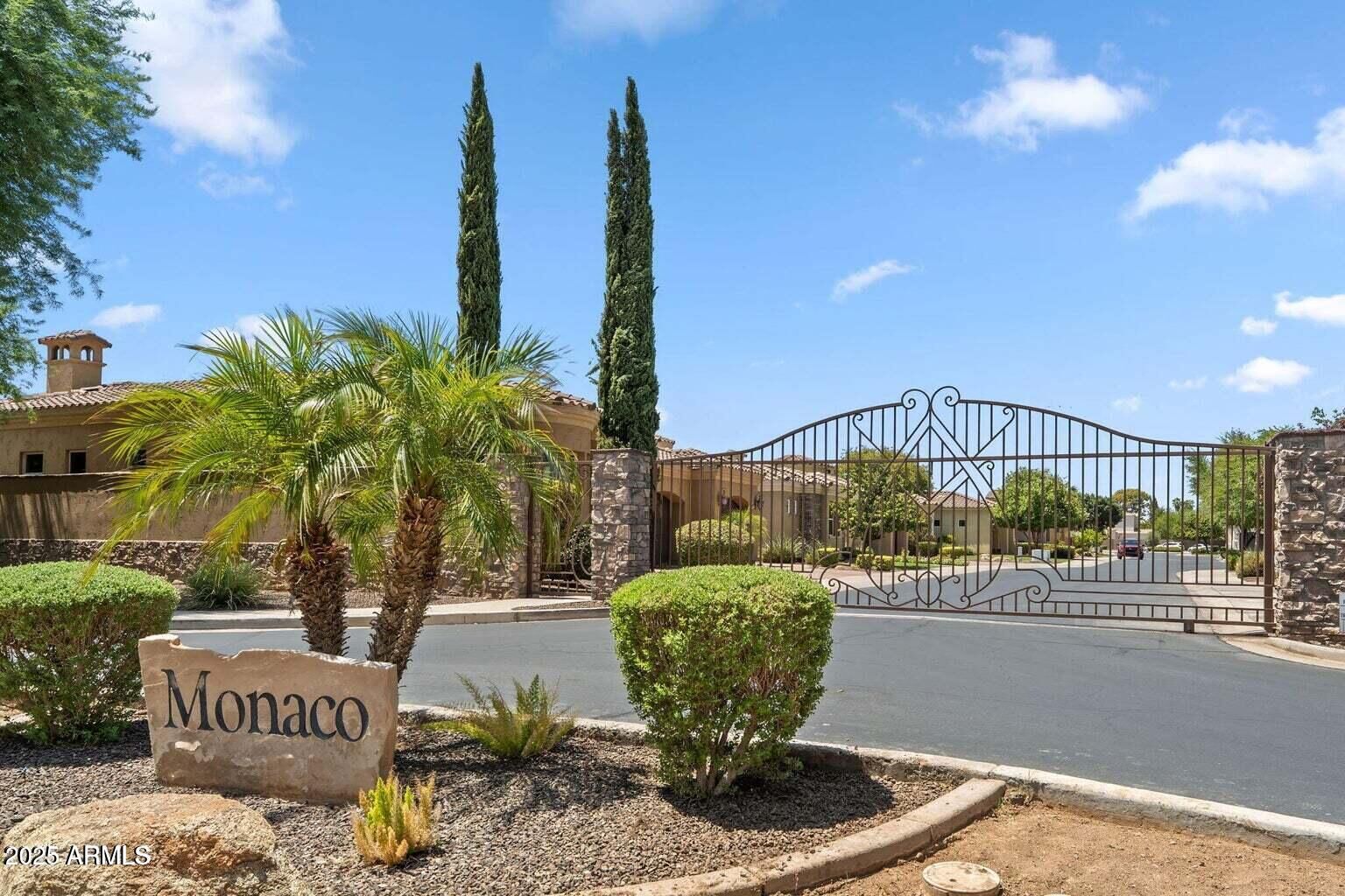 Property Photo: 1535 W Winter Drive AZ 85021