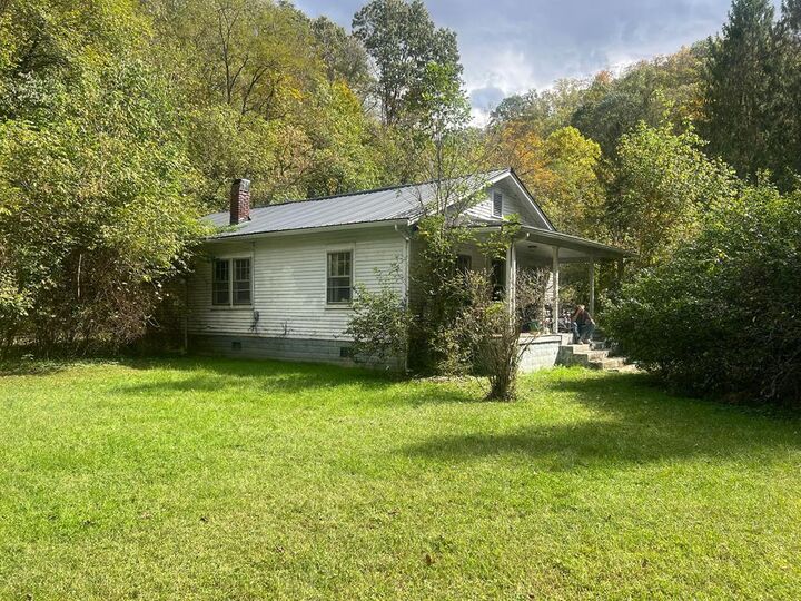 165 Dark Hollow Road  Alderson WV 24910 photo