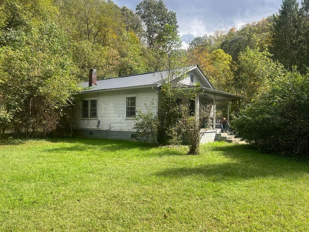 Property Photo: 165 Dark Hollow Road WV 24910