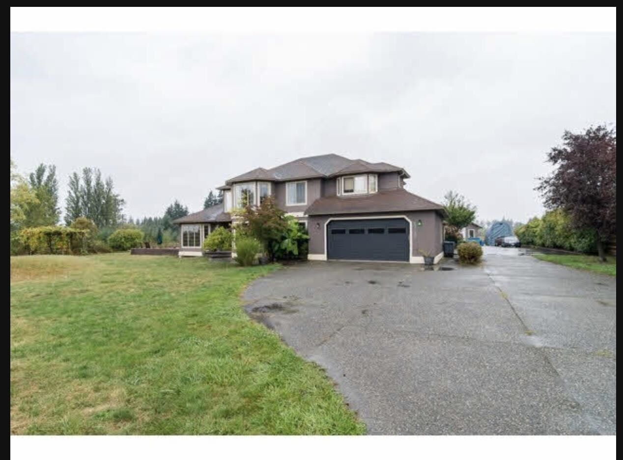 Property Photo: 19019 16th Avenue BC V3S 9B3