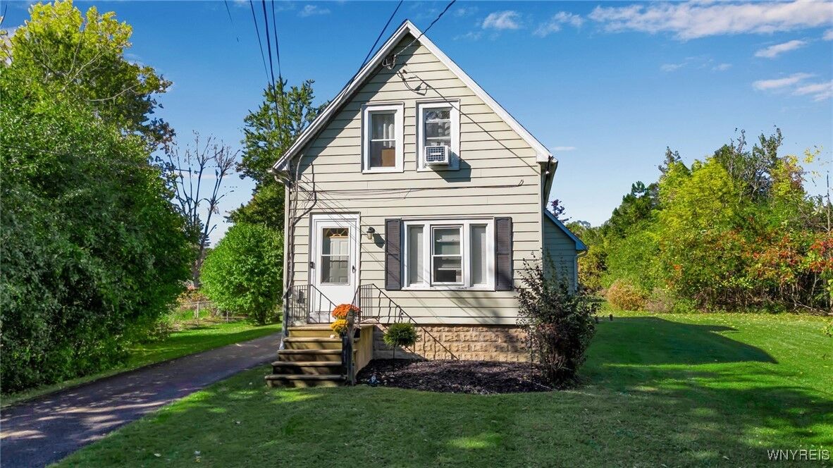 Property Photo:  4022 Sheldon Road  NY 14127 