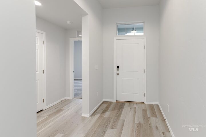 Property Photo: 344 N Cranesbill Ave ID 83634