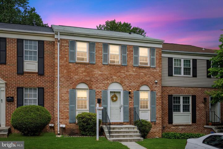 Property Photo: 5504 Winford Court VA 22032