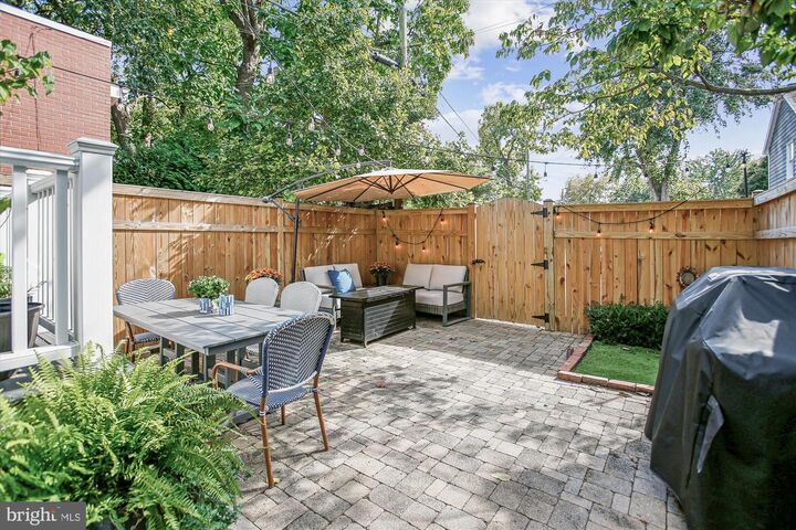 Property Photo: 1312 Princess Street VA 22314