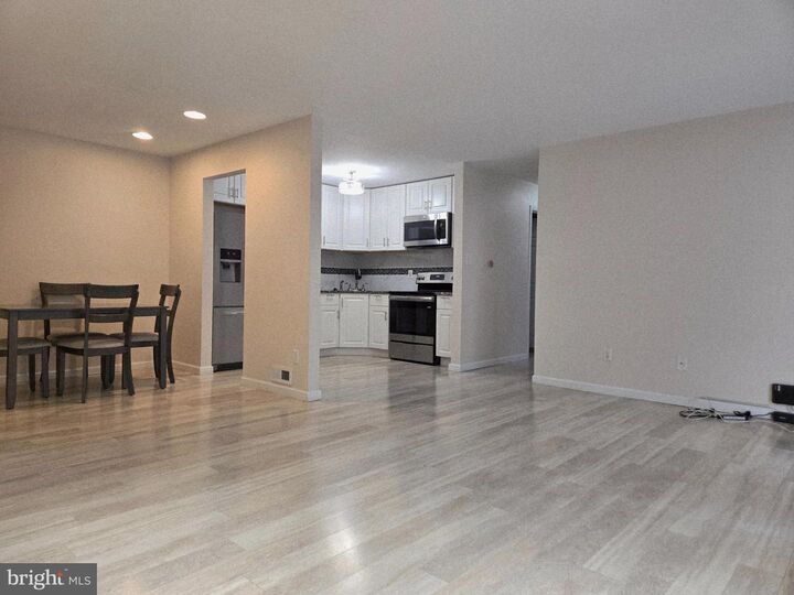 Property Photo: 607 Lindsey Court NJ 08053