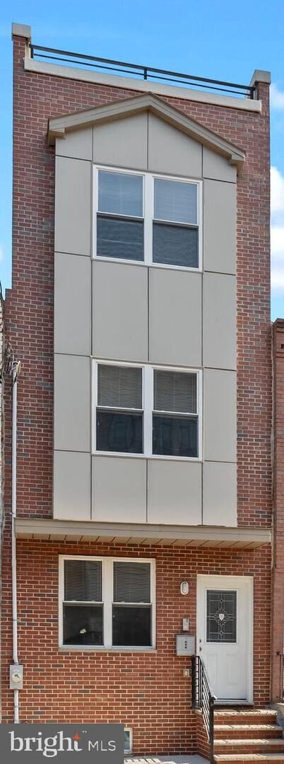 Property Photo: 2113 Reed St PA 19146