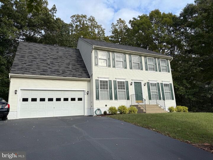 Property Photo: 9419 Hickory Hill Drive VA 22408
