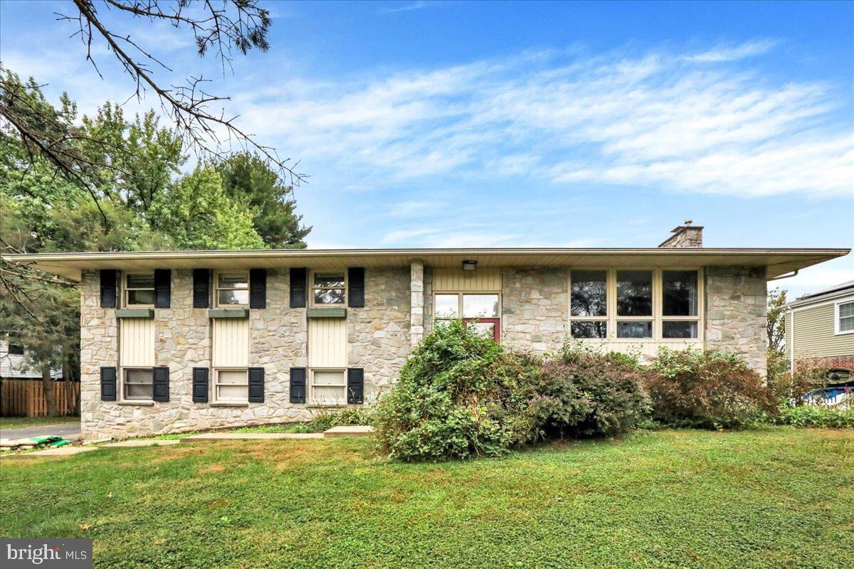 Property Photo: 1958 Geraldson Drive PA 17601