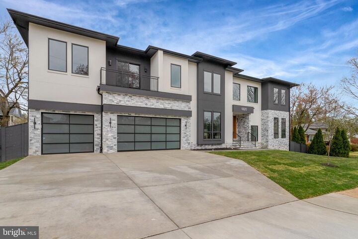 6820 Broyhill Street  McLean VA 22101 photo