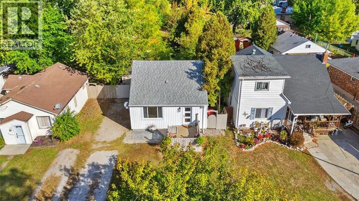 Photo de la propriété: 776 Talfourd Street ON N7T 1S2
