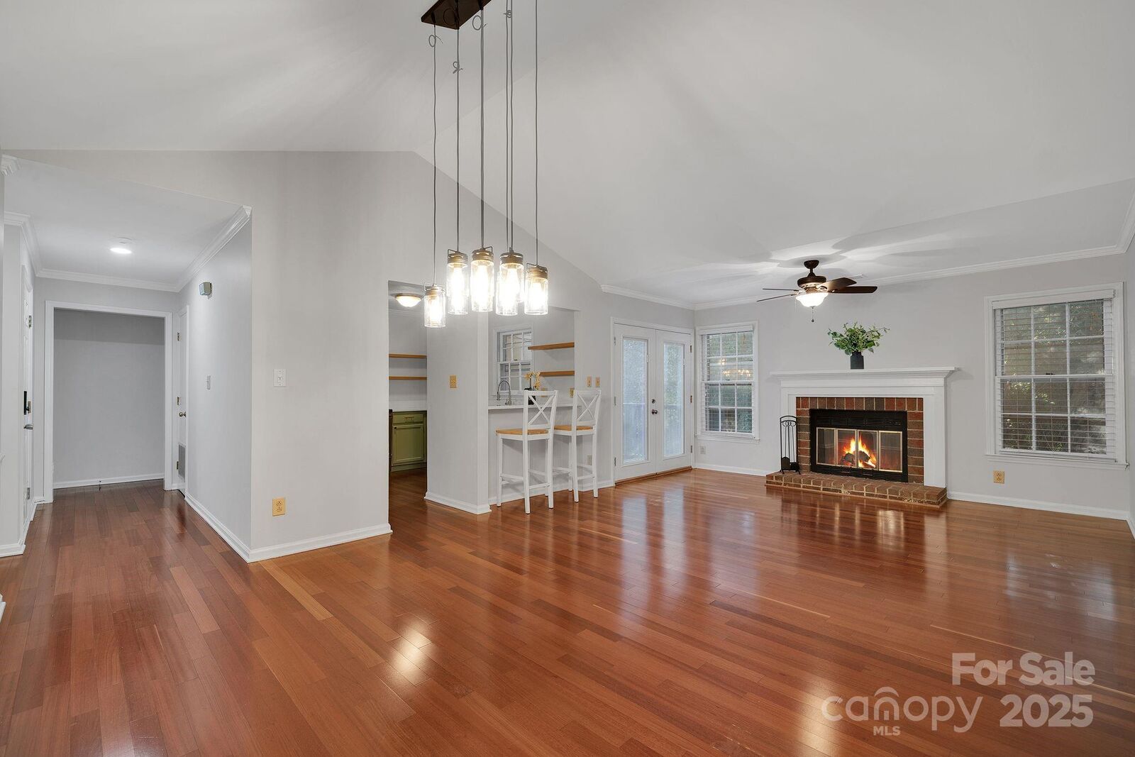 Property Photo: 3300 Selwyn Farms Lane NC 28209