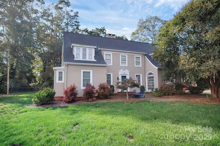 Property Photo:  214 Belvedere Avenue  NC 28150 