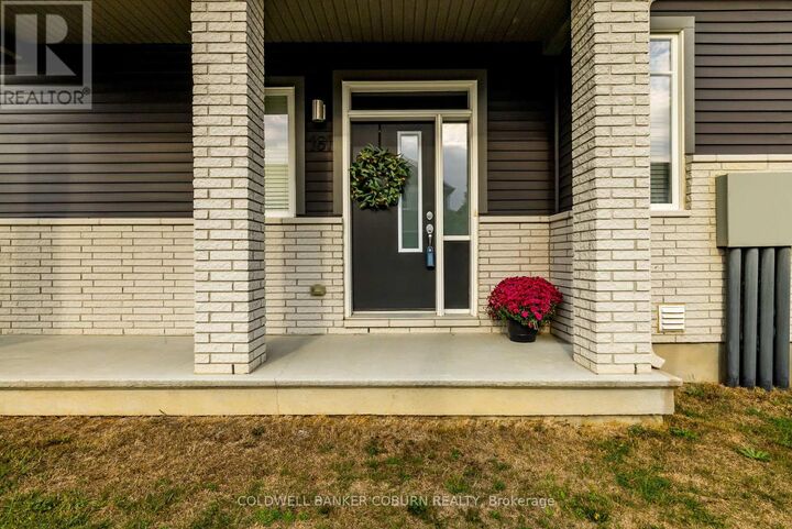 Property Photo: 161 Jardiniere Street ON K2S 2K1