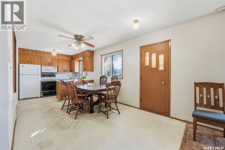 Property Photo: 117 3rd Street E SK S0K 2L0
