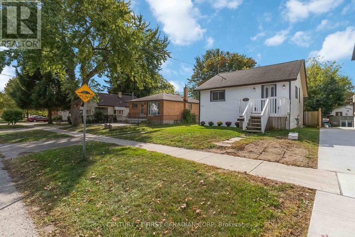 Property Photo:  321 Edmonton Street  ON N5W 4X3 