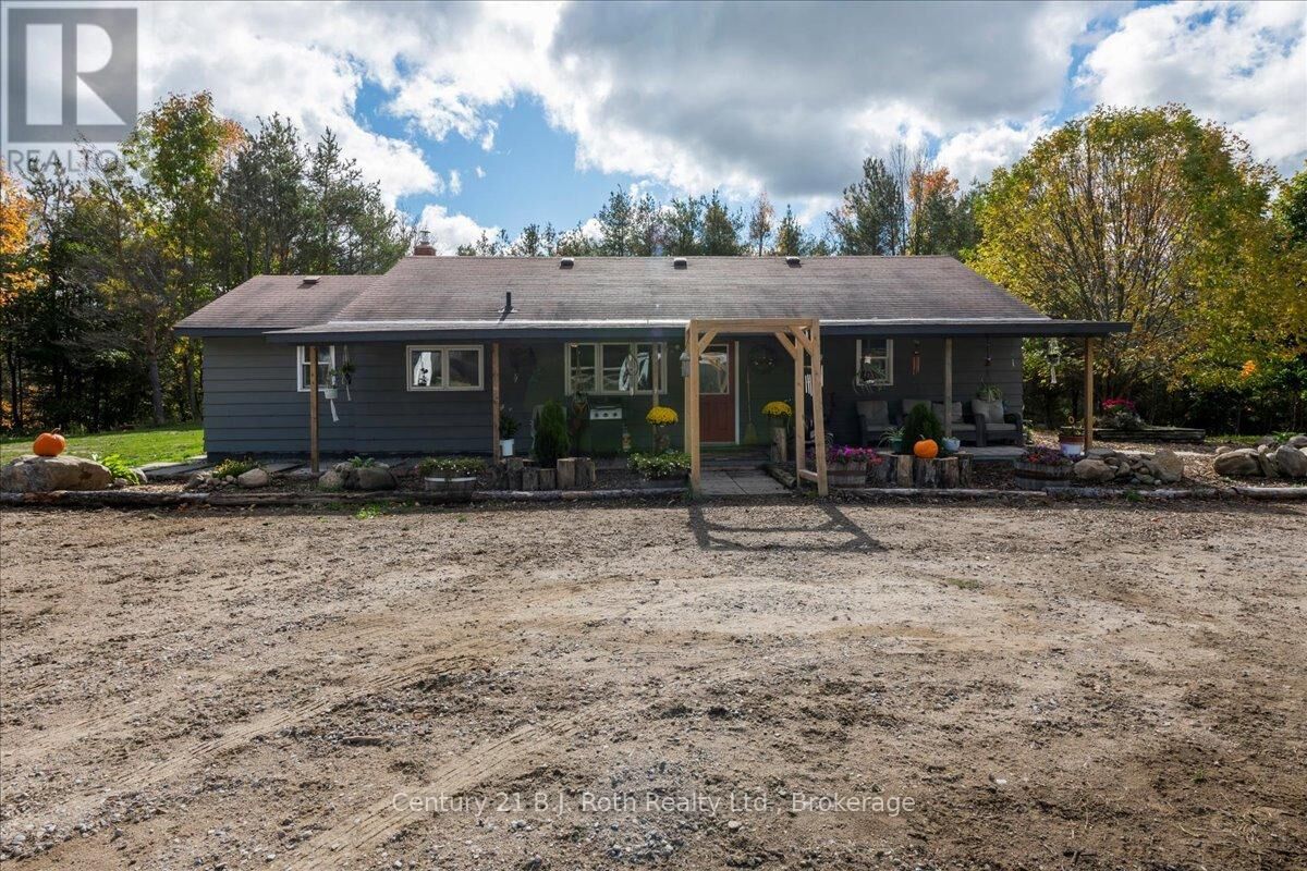 Property Photo: 2286 Flos Ten Road East ON L0L 1P0