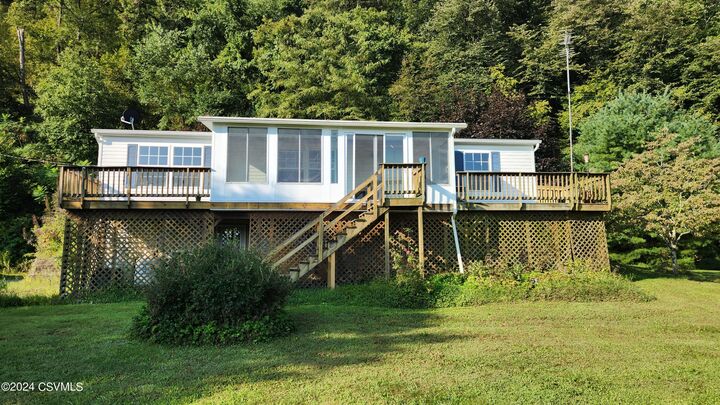 1092 Seven Kitchens Road  Winfield PA 17889 photo