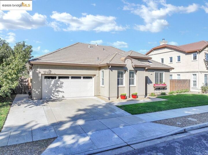 Property Photo: 63 Guise Way CA 94513
