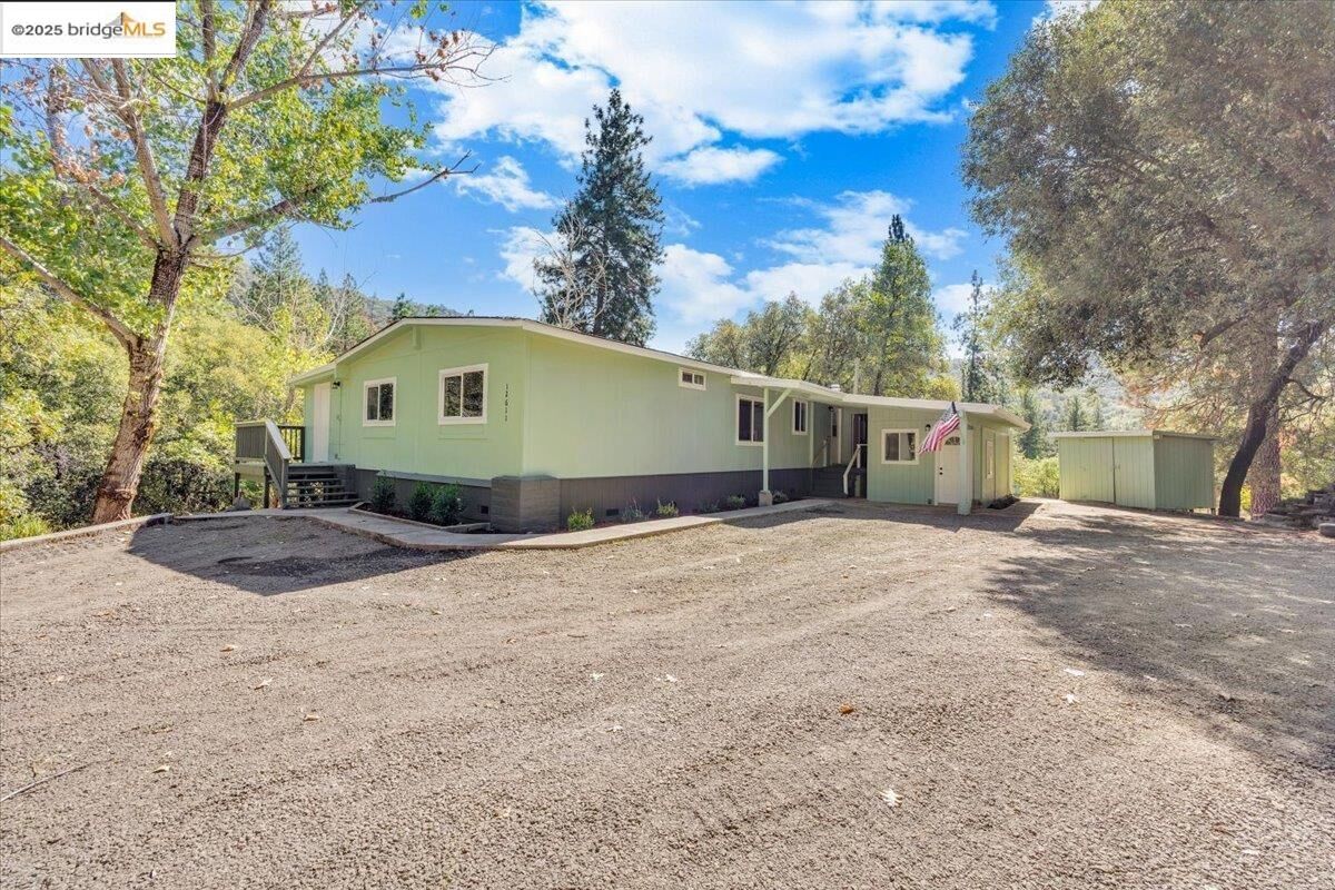 Property Photo: 12611 Glory Gulch Rd CA 95370