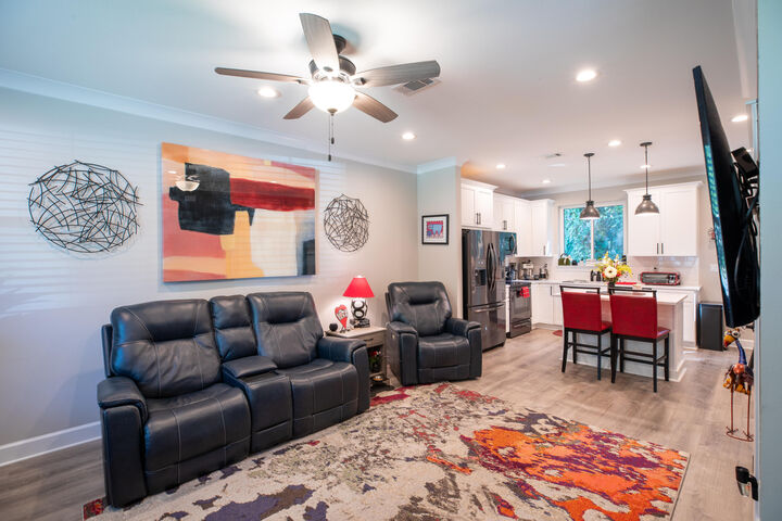 Property Photo: 527 Maple Avenue FL 32578